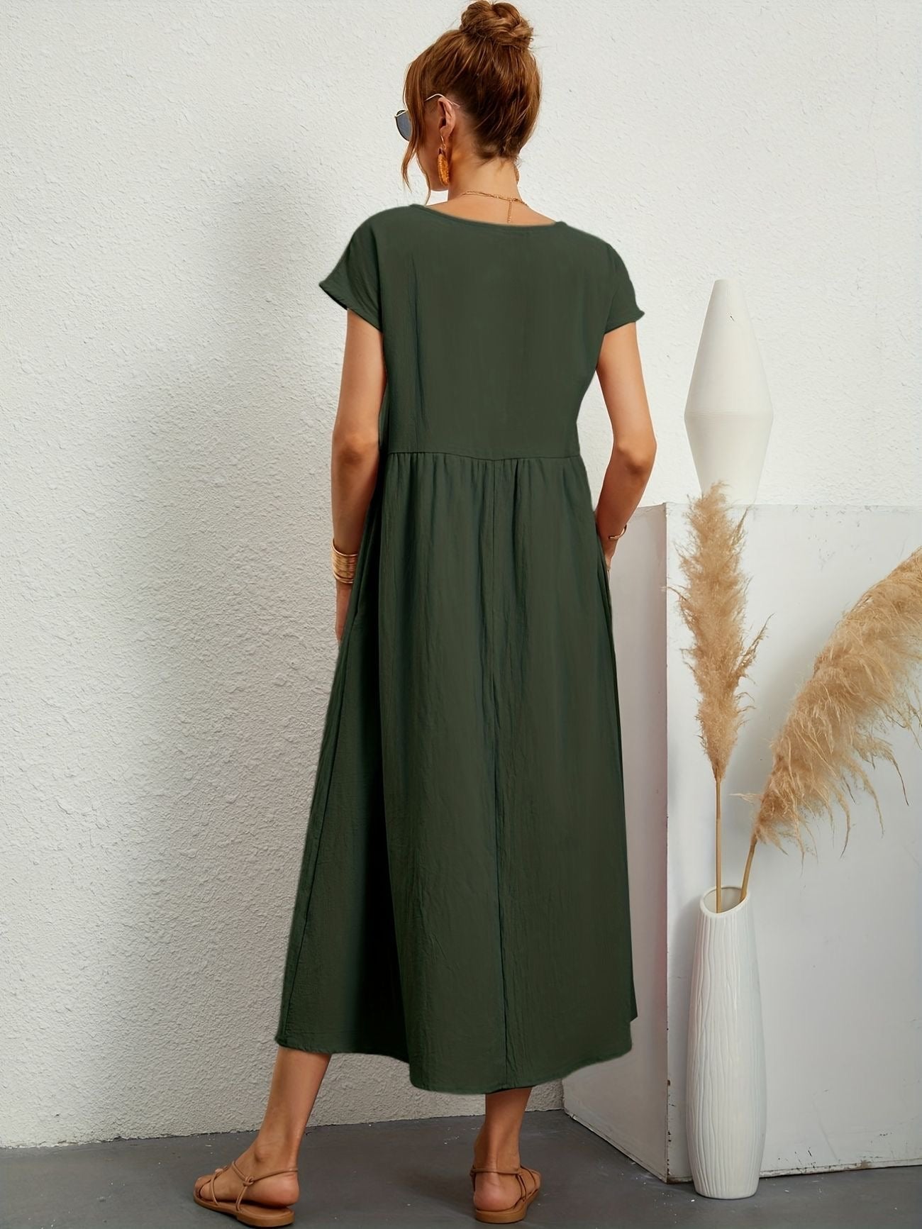 Midi Dress Short Sleeve Round Neck Side Pockets