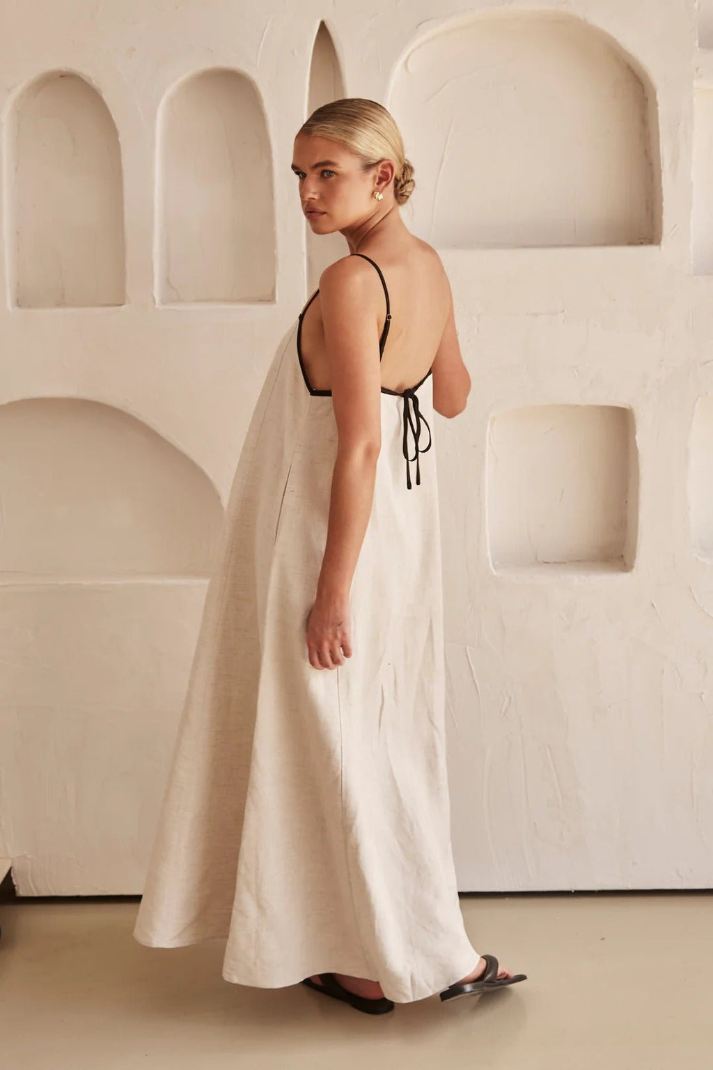 Women's Adjustable-Strap Linen Contrast-Trim Maxi Dress
