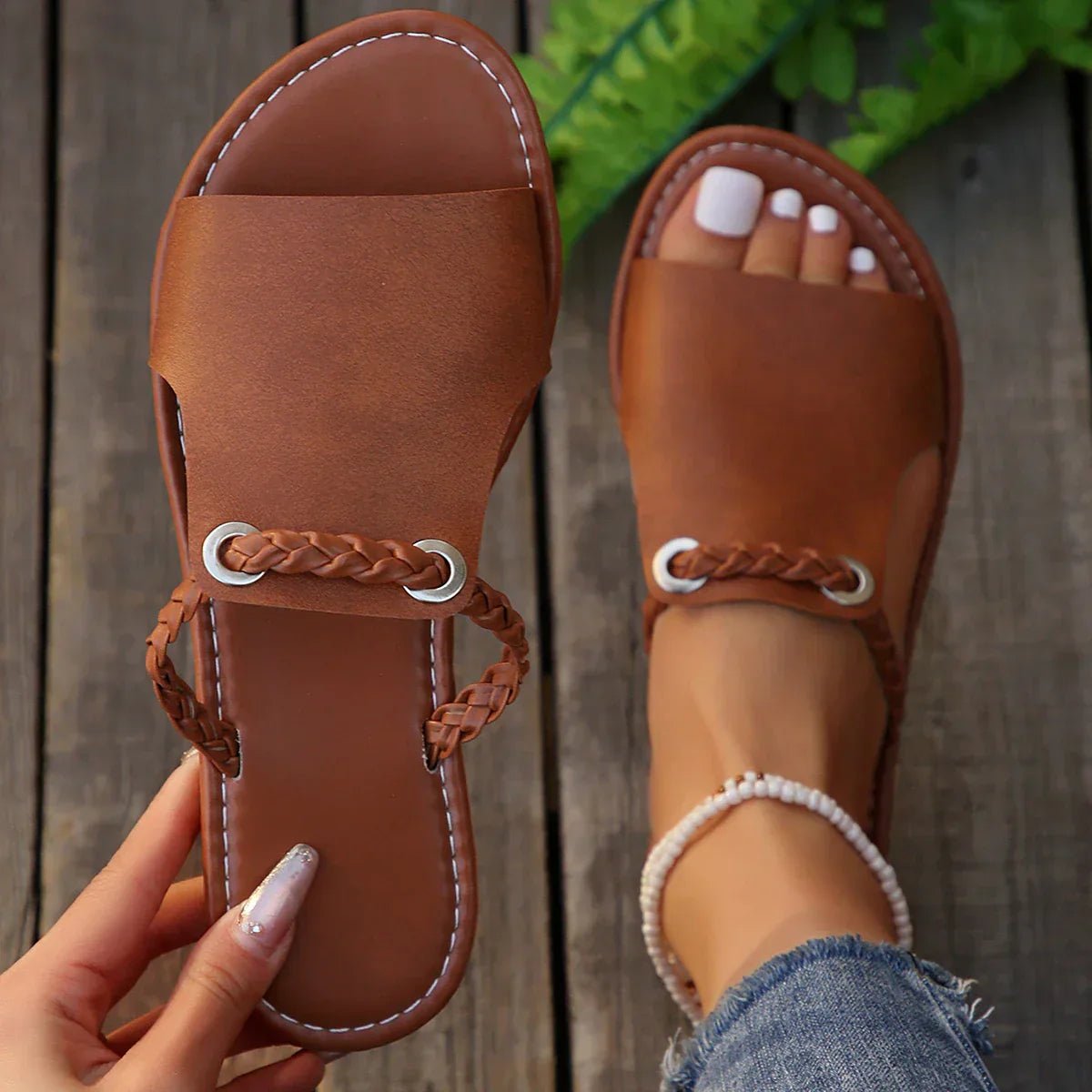 Women's Braided Strap Flat Sandals - Chocolate