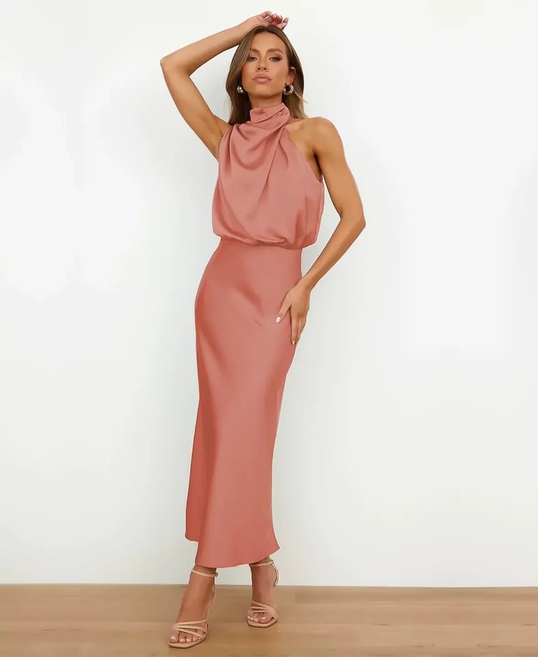 Women's Satin Halter Midi Dress - Perzik