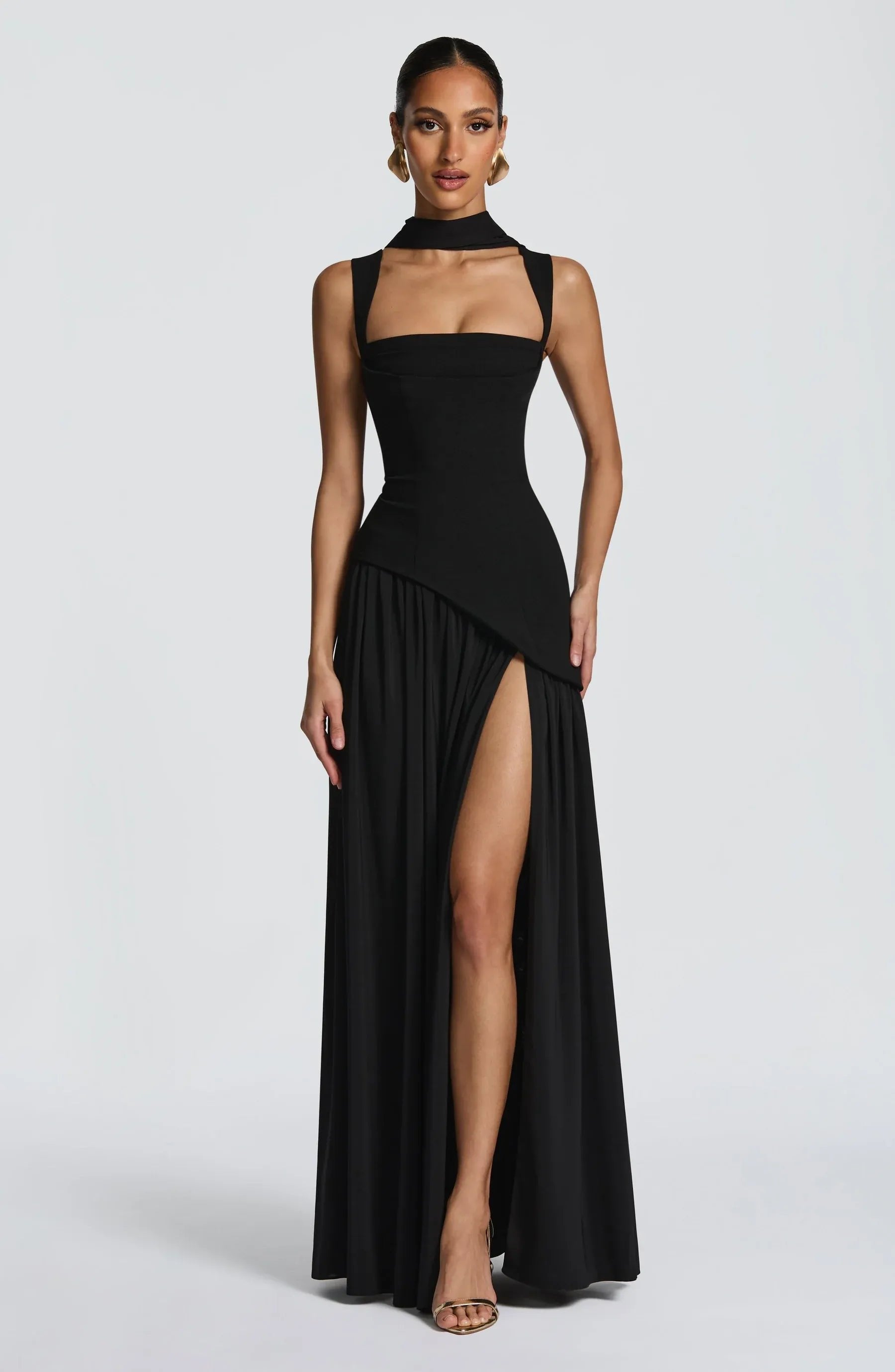 Women's Sleeveless A-Line Fitted-Waist Maxi Dress - Black