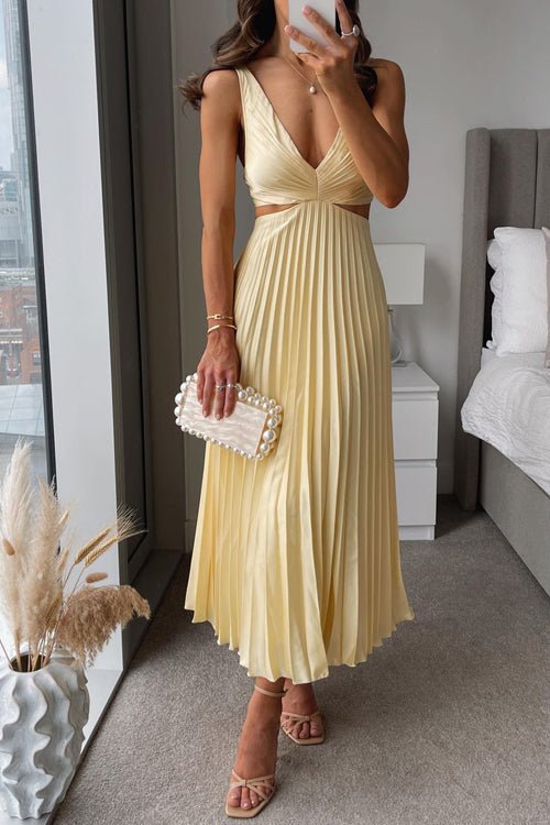 Women's Sleeveless V-Neck Pleated Maxi Dress - Yellow