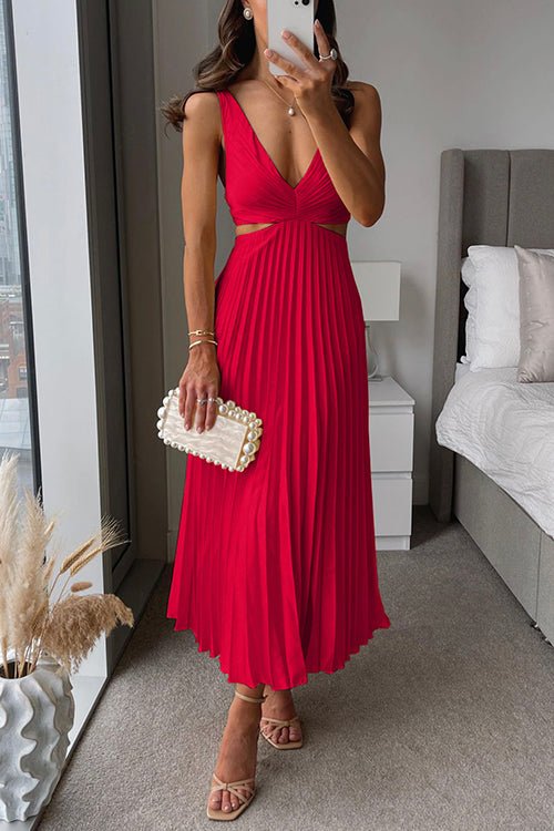 Women's Sleeveless V-Neck Pleated Maxi Dress - Red