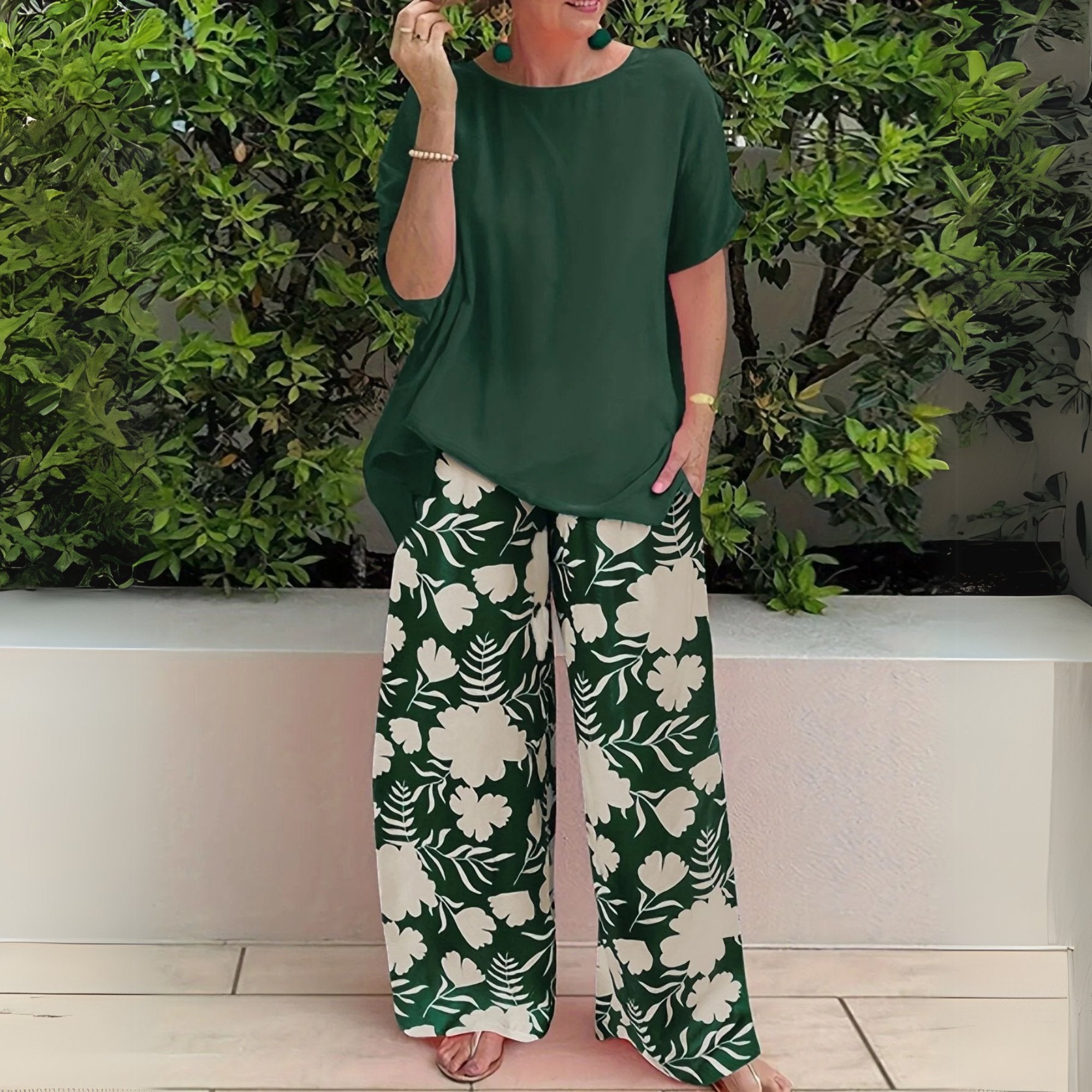 Women's Two-Piece Set Floral Wide-Leg Pants - Forest Green